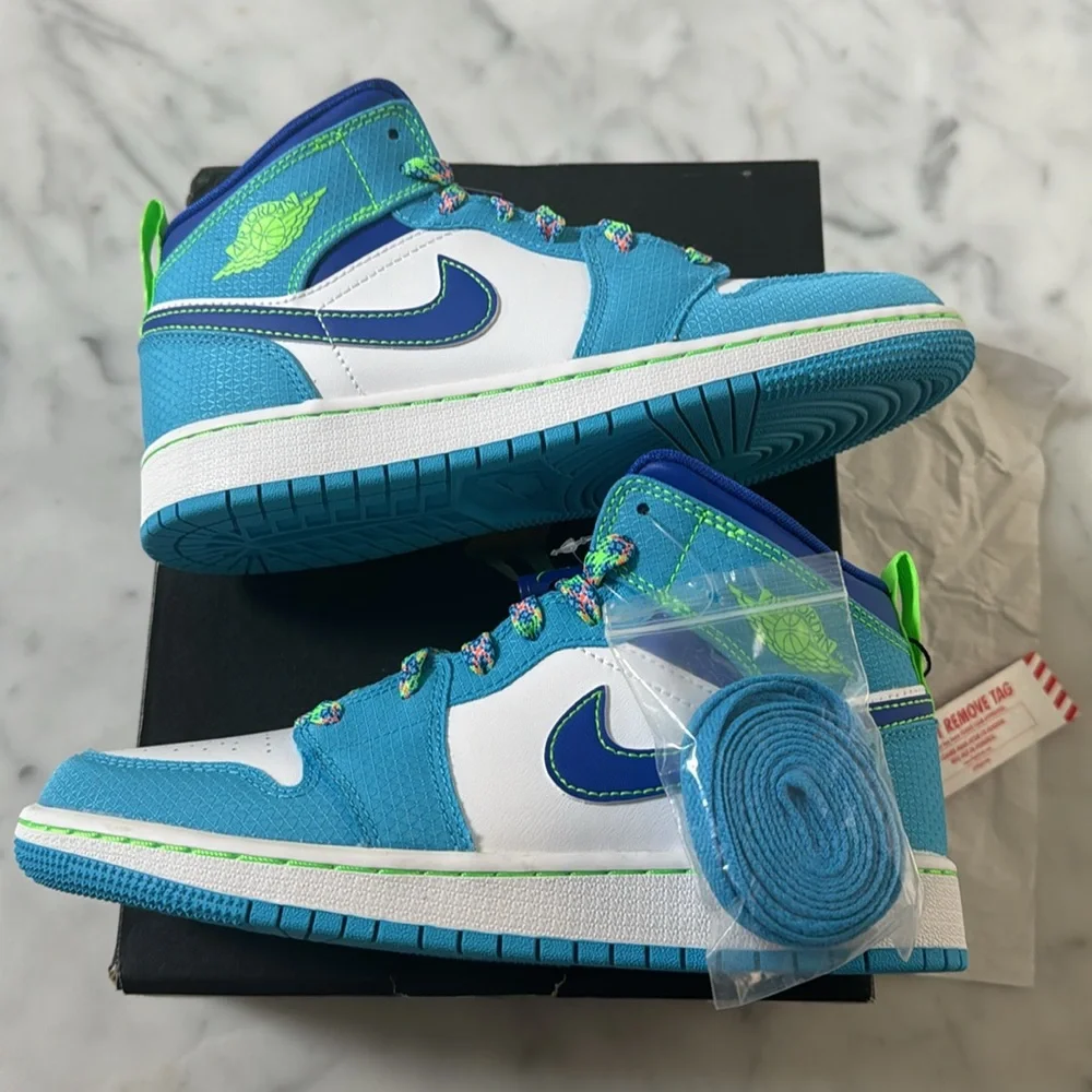 NIB Air Jordan 1 Mid SE ‘Sprite’ - Picture 3 of 5
